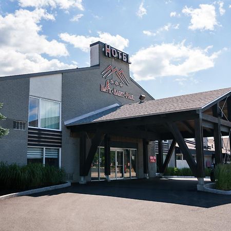 Hotel Baie Saint Paul Экстерьер фото