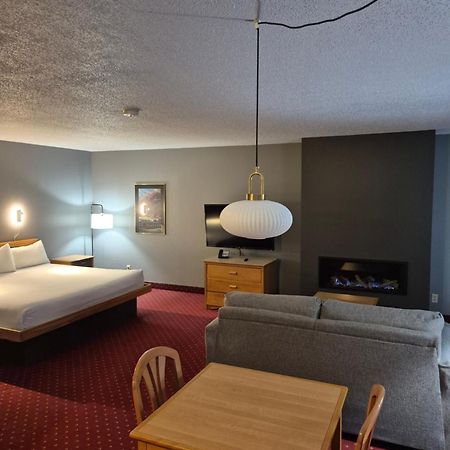 Hotel Baie Saint Paul Экстерьер фото