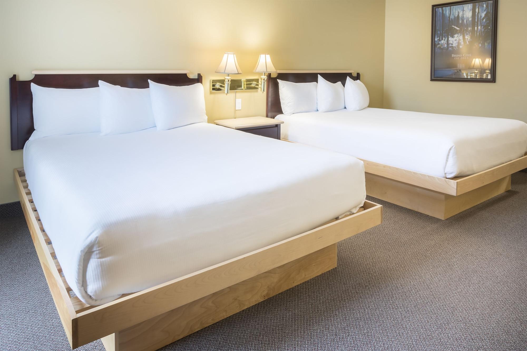 Hotel Baie Saint Paul Экстерьер фото