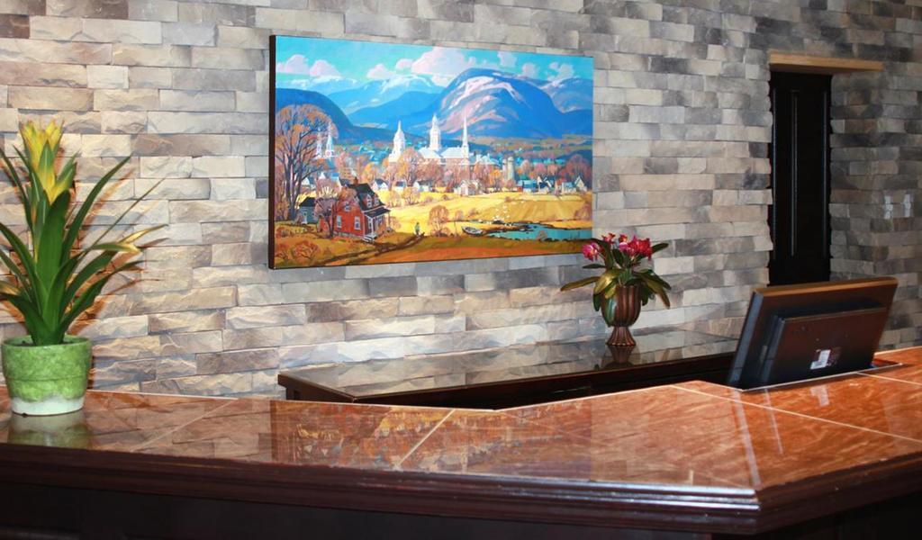 Hotel Baie Saint Paul Экстерьер фото