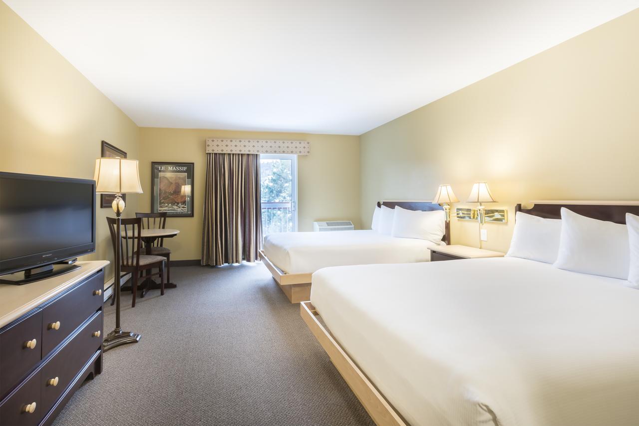 Hotel Baie Saint Paul Экстерьер фото